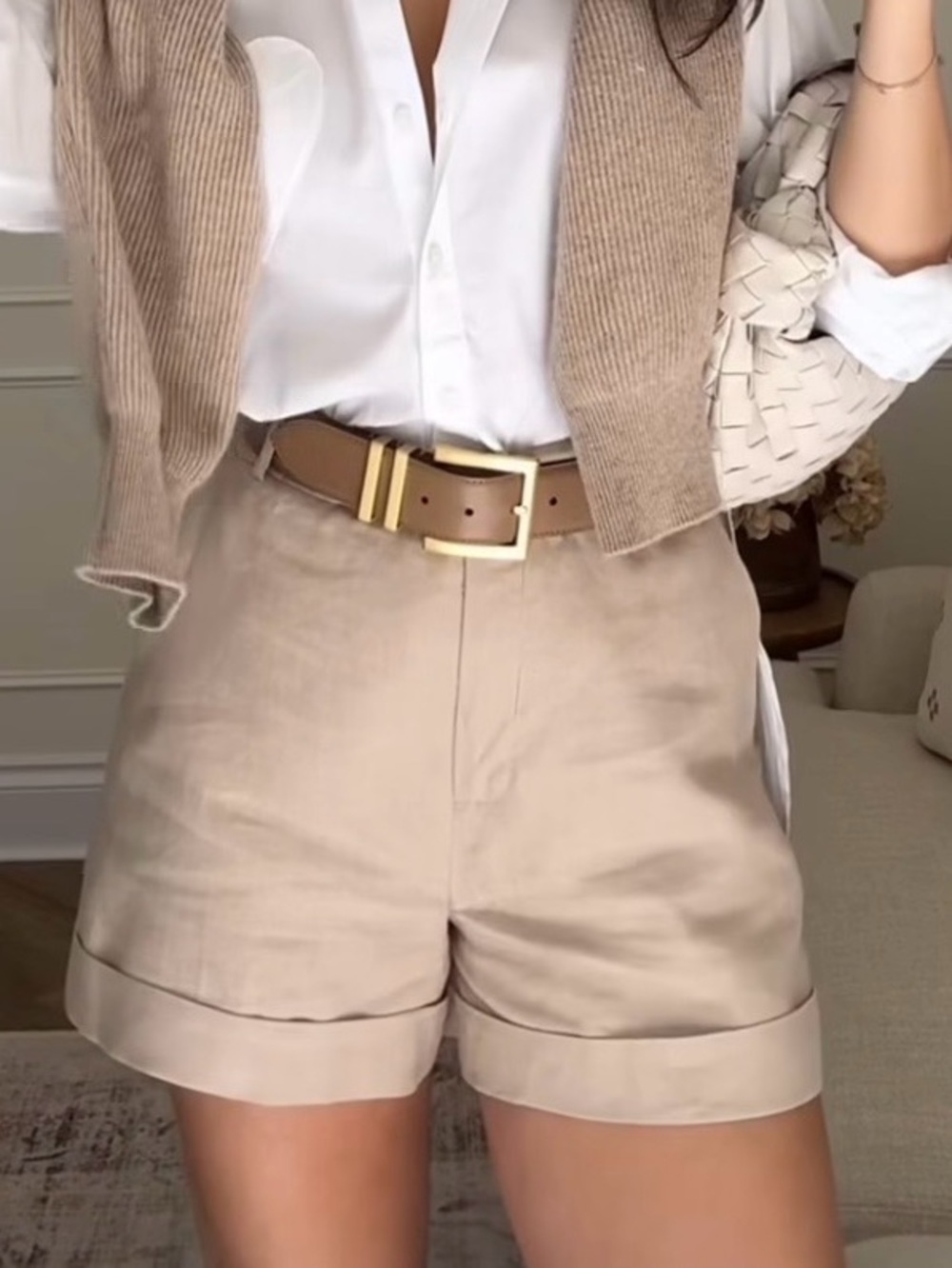 BABATON HEATHER OAT BEIGE HIGH RISE PLEATED 5” SHORTS. NEW WITH TAG.RETAIL $98.